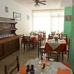 Orlov فندق ريميني