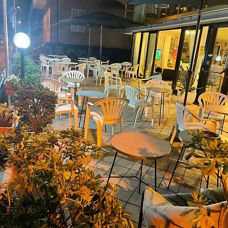 Orlov 酒店 里米尼